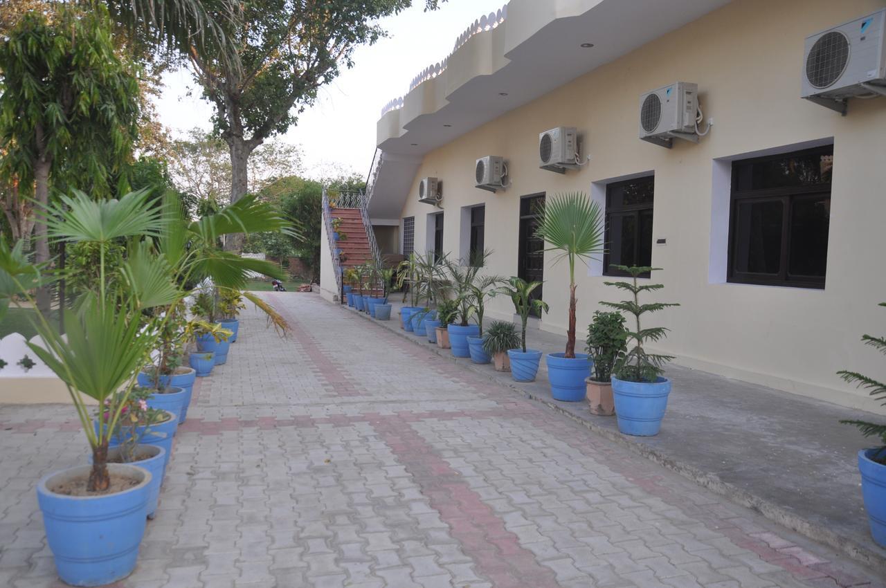 Hotel Eagle Nest Bharatpur Extérieur photo