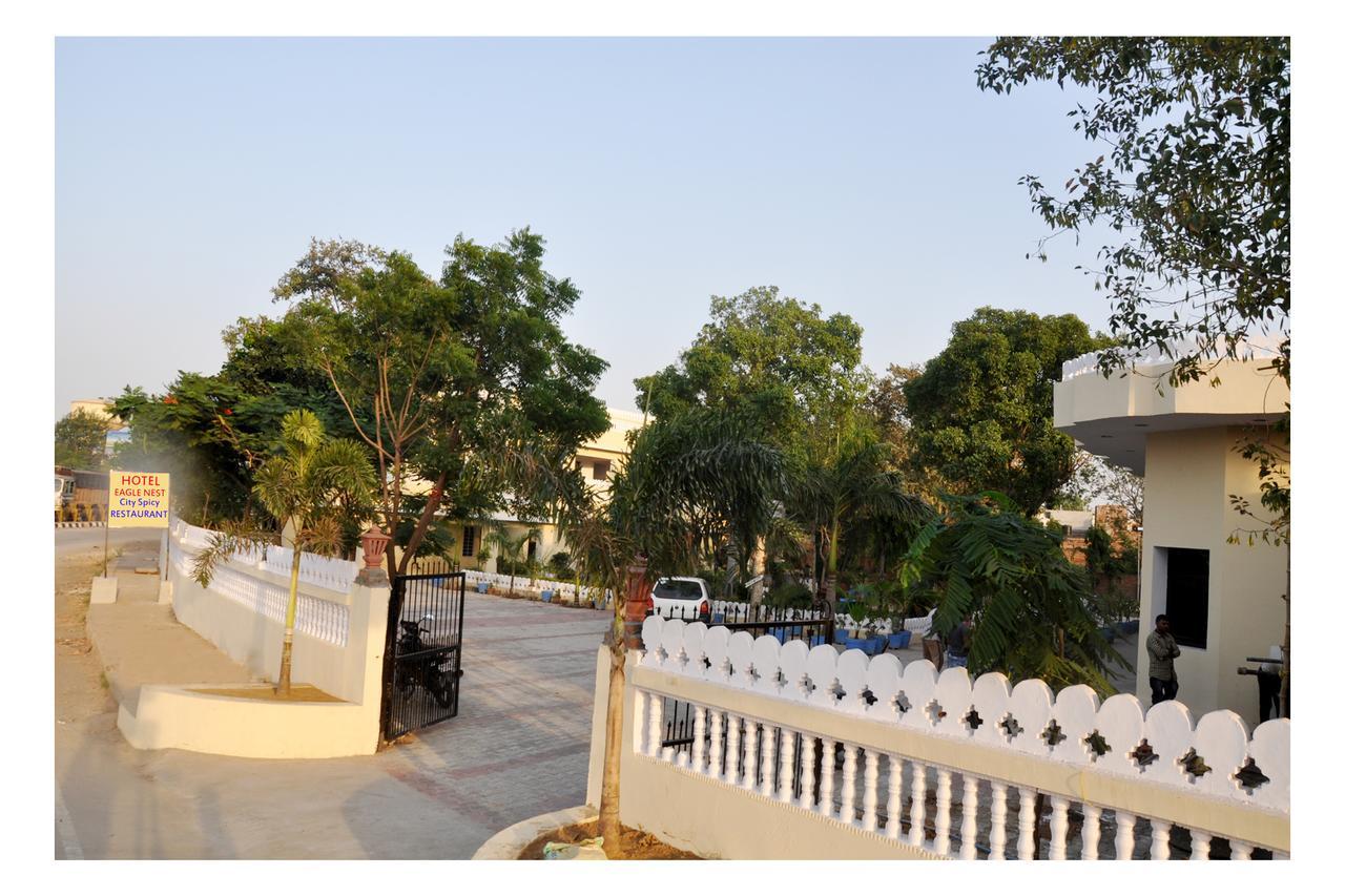 Hotel Eagle Nest Bharatpur Extérieur photo